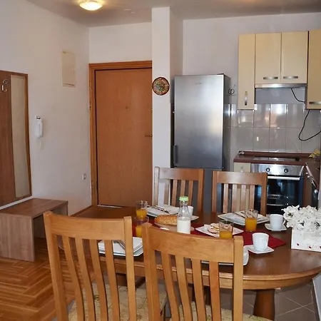 Yasmine Apartment *
