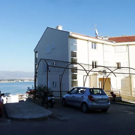 Apartment Yasmine